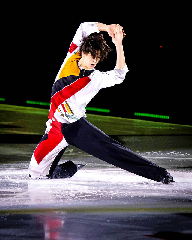 Copyright issues put plans on ice: Skaters forced to change music on eve of Olympics  版權風暴襲冰場 多名滑冰選手奧運前夕被迫換曲